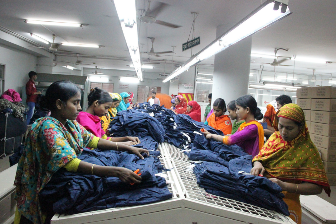 2016-04-15 10_35_59-Apparel Factory in Dhaka _ Flickr - Photo Sharing